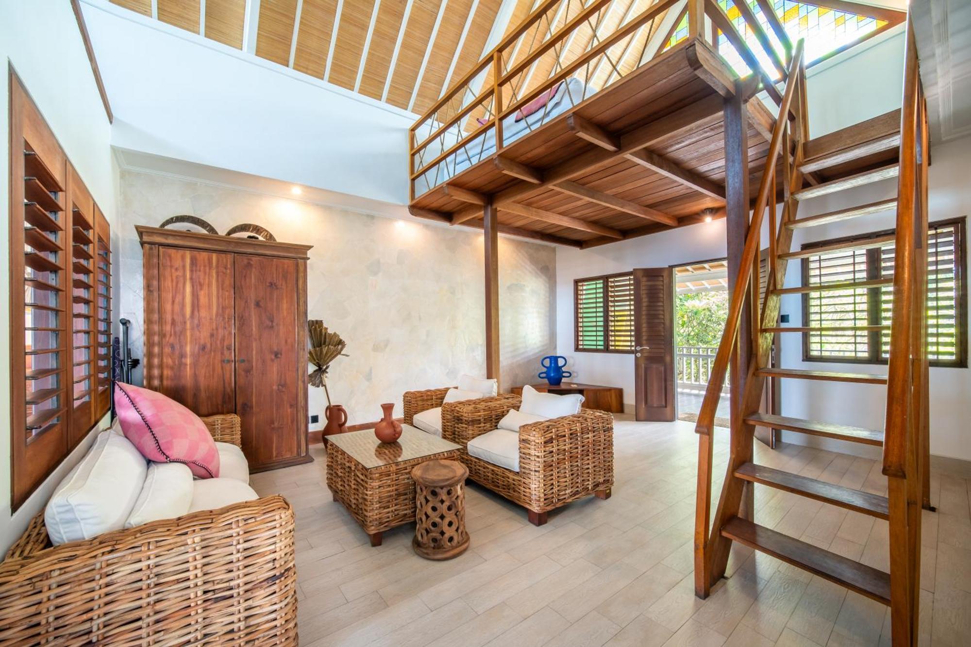 Bombora Medewi Hotel