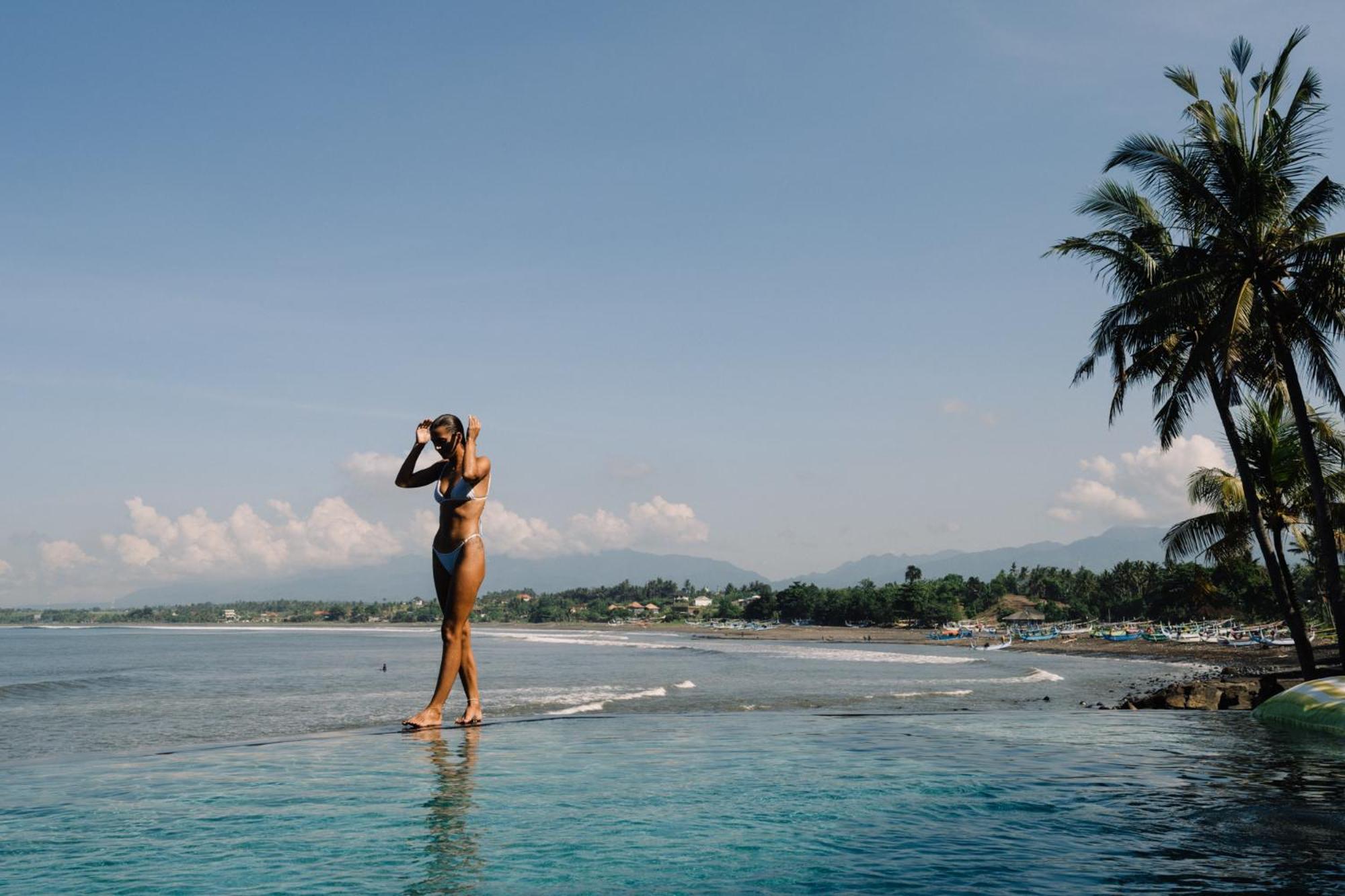 Hotel Bombora Medewi Pulukan