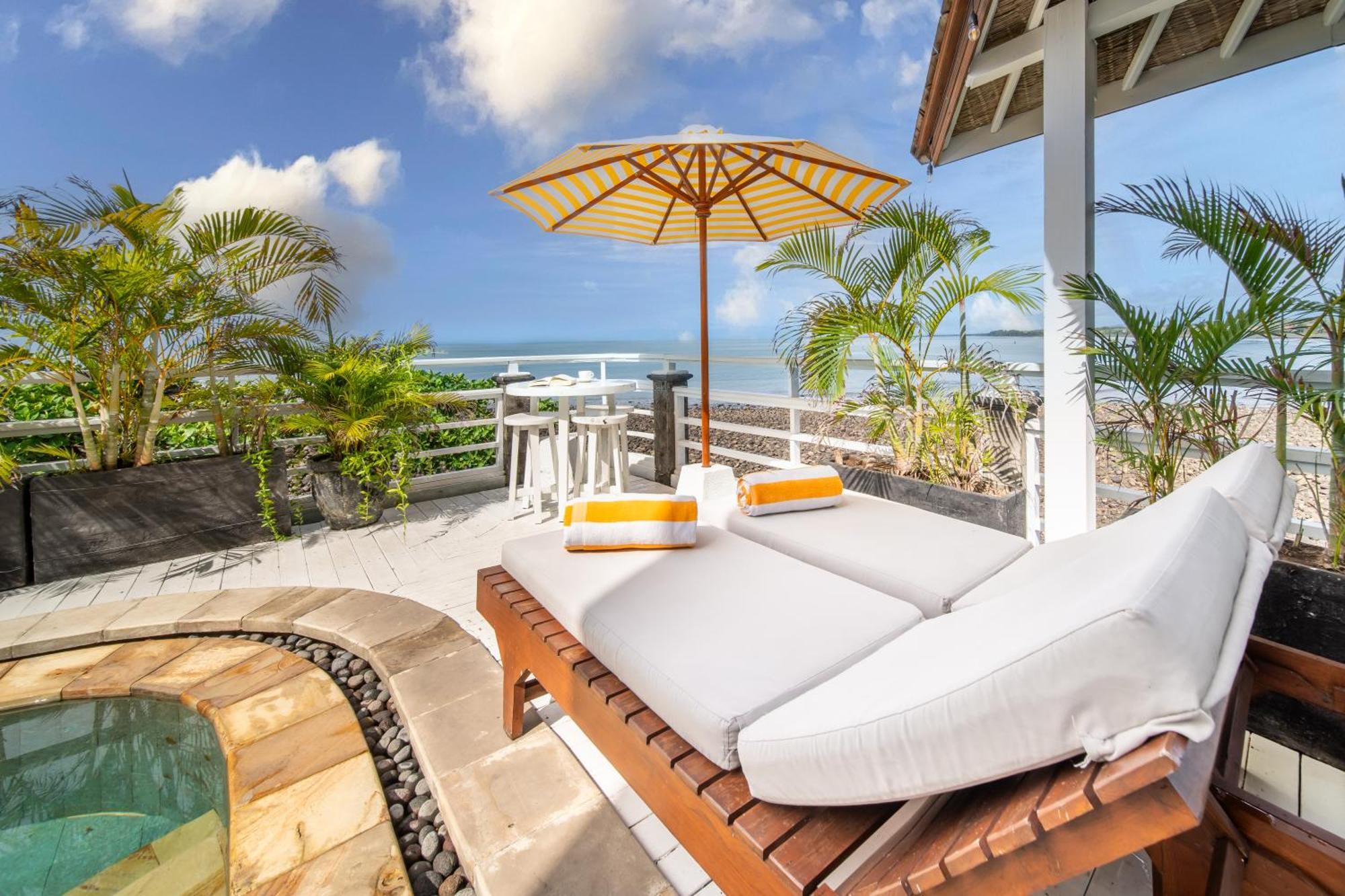 Bombora Medewi Hotel 4*